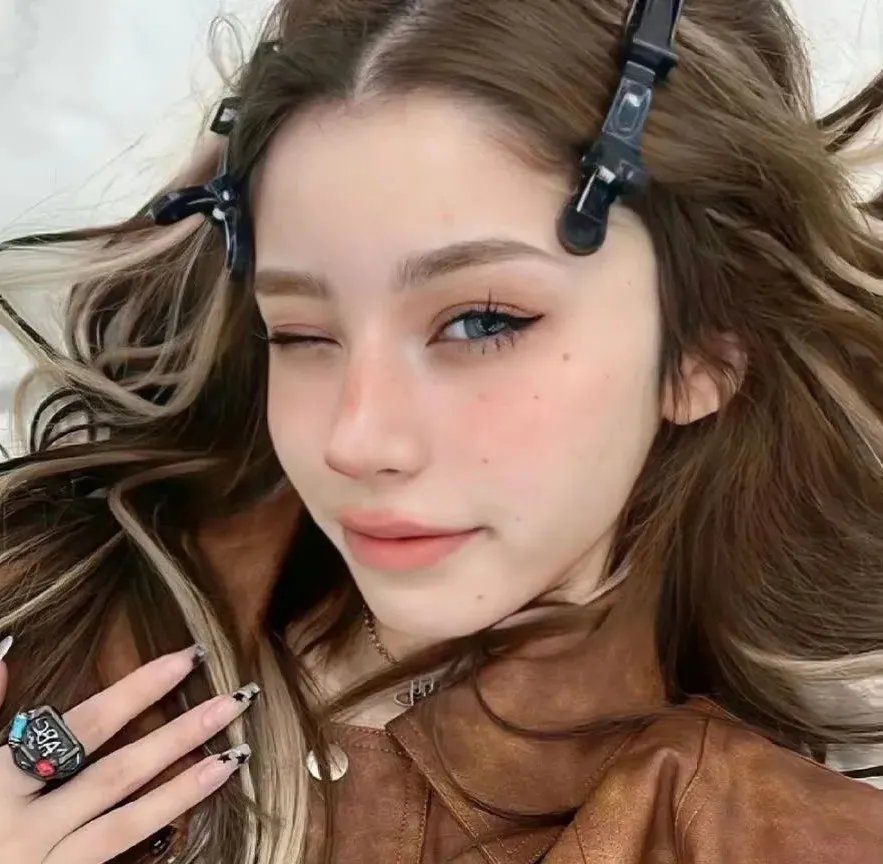 铁娘子：坚固柔情